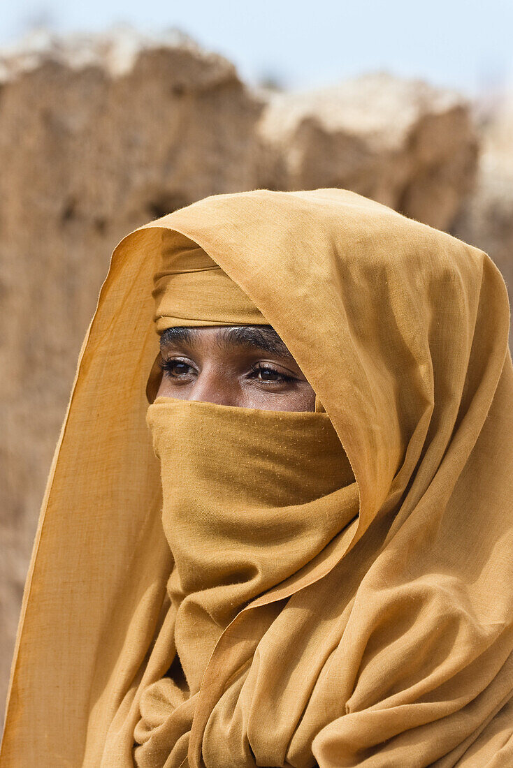 Tuareg in den Ruinen von Germa, Hauptstadt der Garamanten, Libyen, Sahara, Nordafrika