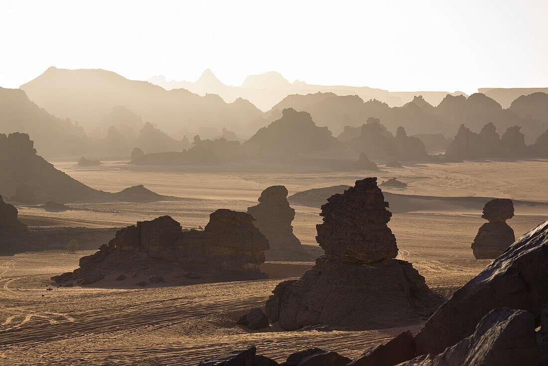 Steinformationen in der libyschen Wüste, Wadi Bahoha, Akakus Gebirge, Libyen, Sahara, Afrika