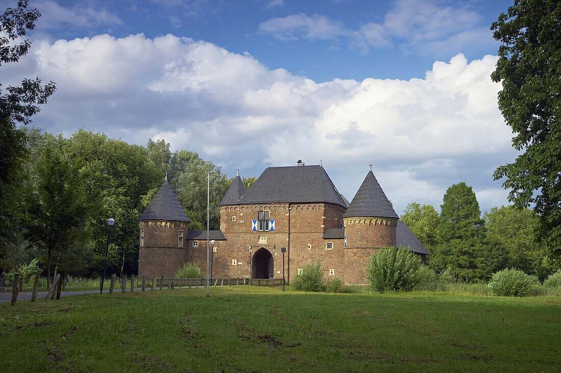 Vondern castle, Oberhausen, North Rhine-Westphalia, Germany
