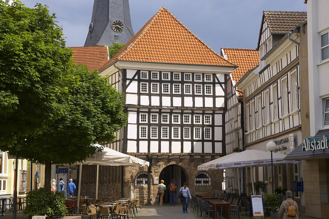 Altstadt von Hattingen mit Altem Rathaus (1576), Ruhrgebiet, Nordrhein-Westfalen, Deutschland, Europa