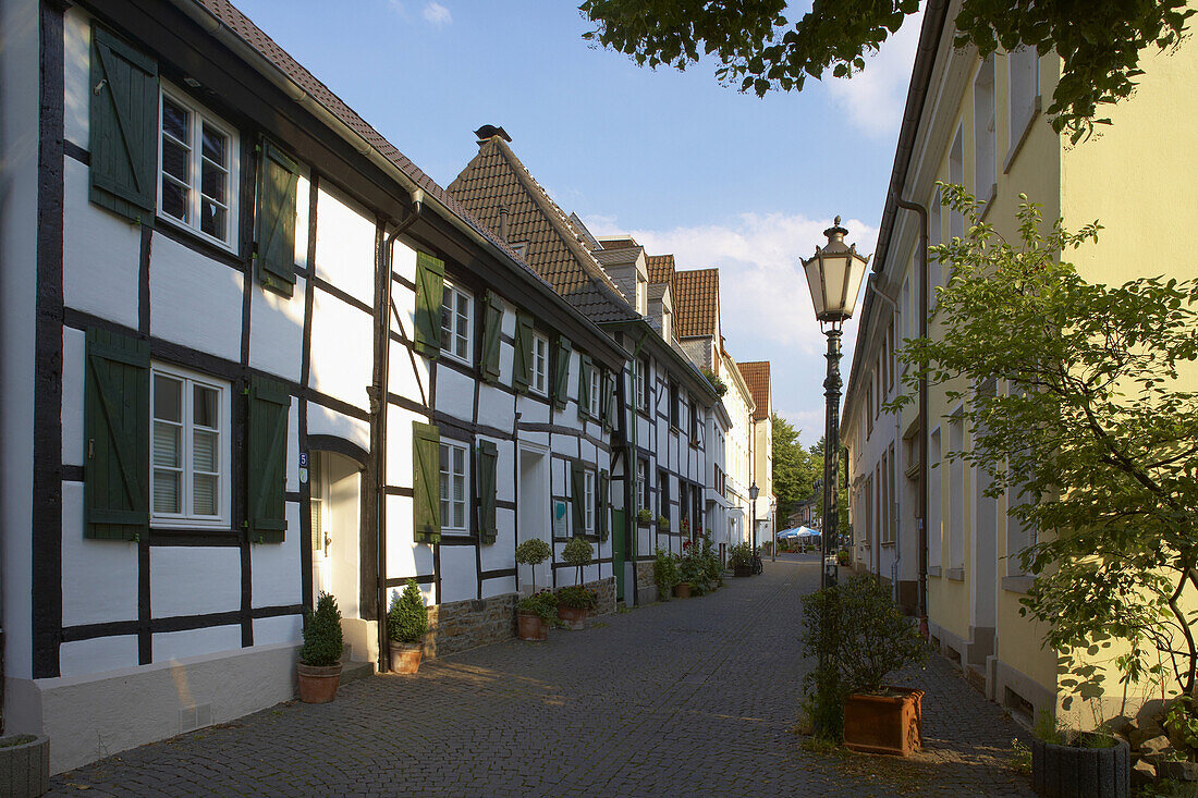 Half-timbered houses in the centre of Mülheim a. d. Ruhr, Ruhrgebiet, North Rhine-Westphalia, Germany, Europe