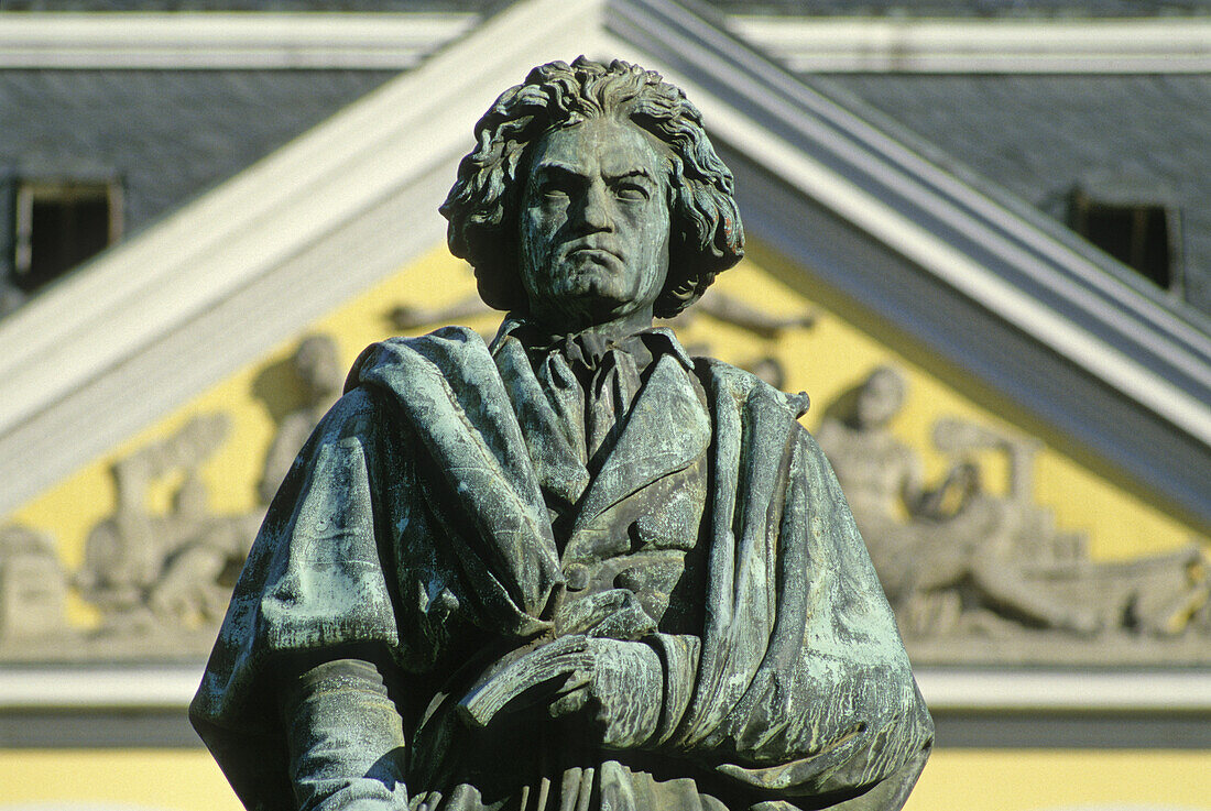 Beethoven Statue vor der Alten Post, Bonn, Nordrhein-Westfalen, Deutschland