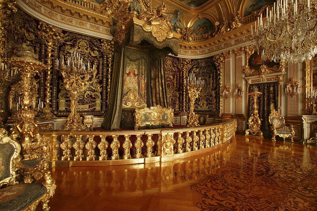Schlafzimmer von König Ludwig, Schloss Herrenchiemsee, Herrenchiemsee, Chiemgau, Bayern, Deutschland