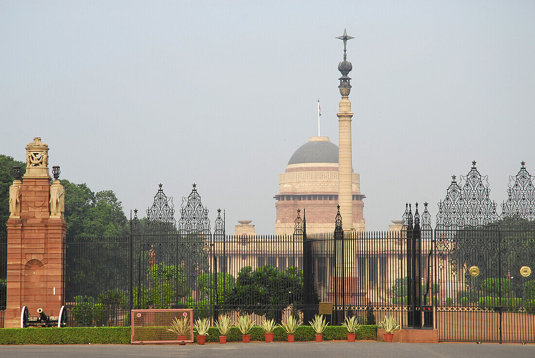 Rashtrapathi Bhavan, goverment buildings at Rajpath, New Delhi, Indian capital, India, Asia