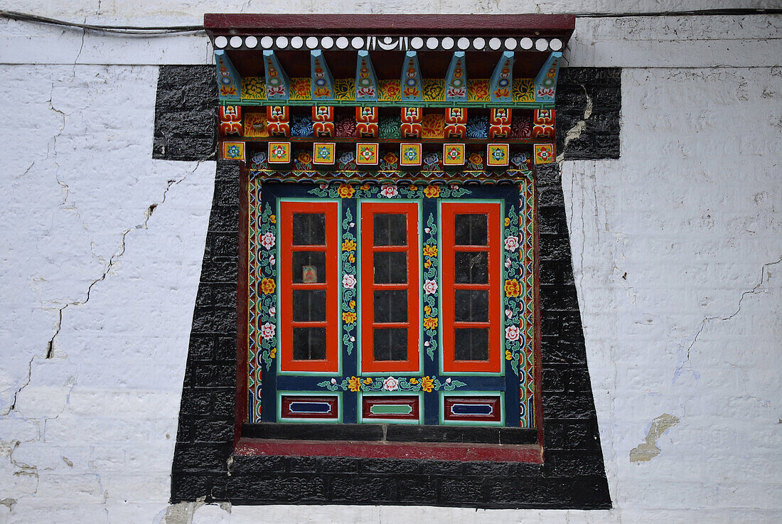 Window of Enchey monastry, Sikkim, Himalaya, Northern India, Asia