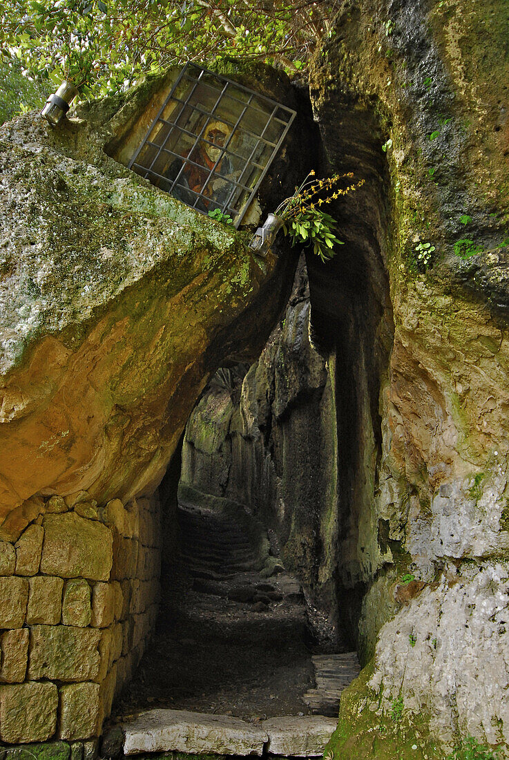 Etruscan artificially cut hollow way with image of a saint, Grosseto Region, Tuscany, Italy, Europe