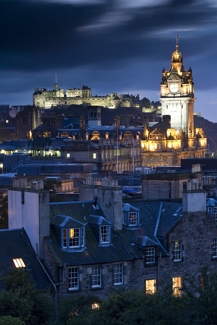 View from Calton Hill towards Edinburgh Castle, Clock tower is the Balmoral Hotel, Edinburgh, Scotland, Europe