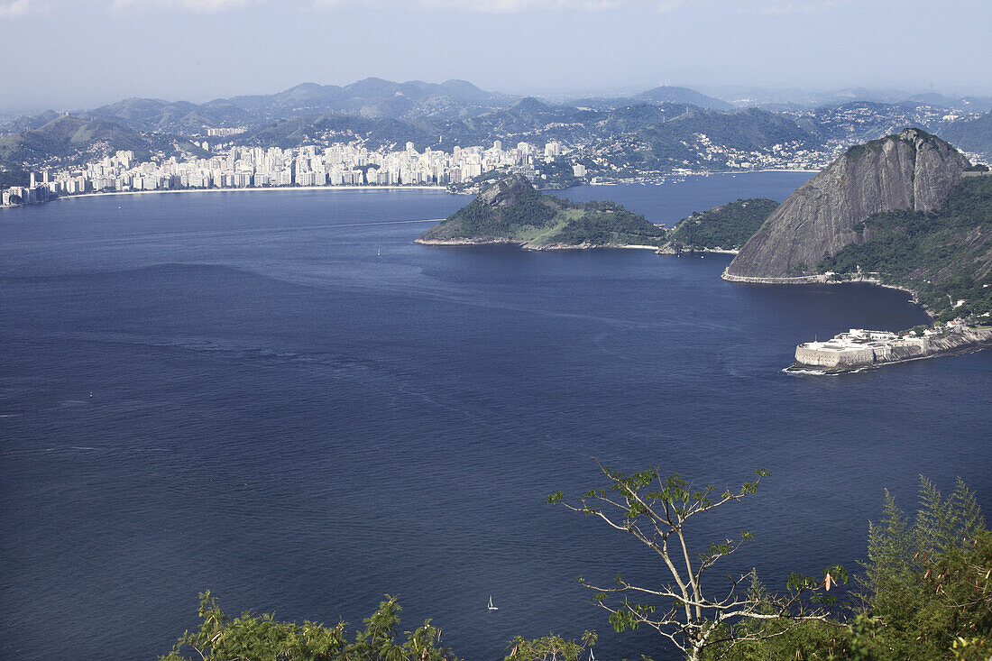 Blick vom Zuckerhut auf Niteroi, Rio de Janeiro, Guanabara Bucht, Brasilien