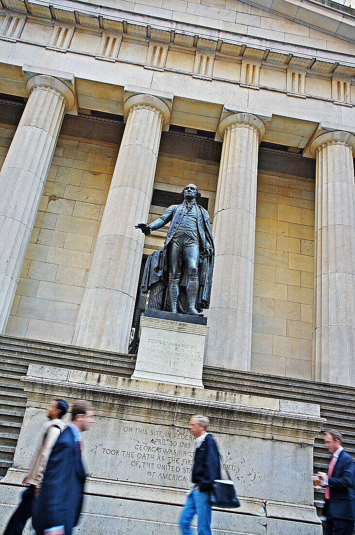Washington statue, Wall Street, Manhattan, New York City, USA