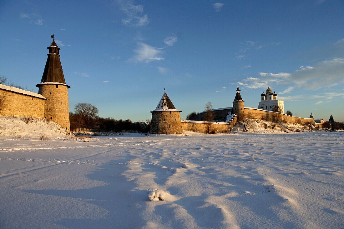 Russia,Pskov,Kremlin,Velikaia River,High or Ressurection Tower,Ploskaya flat Tower,Kutekroma Tower,Holy Trinity Cathedral,1699