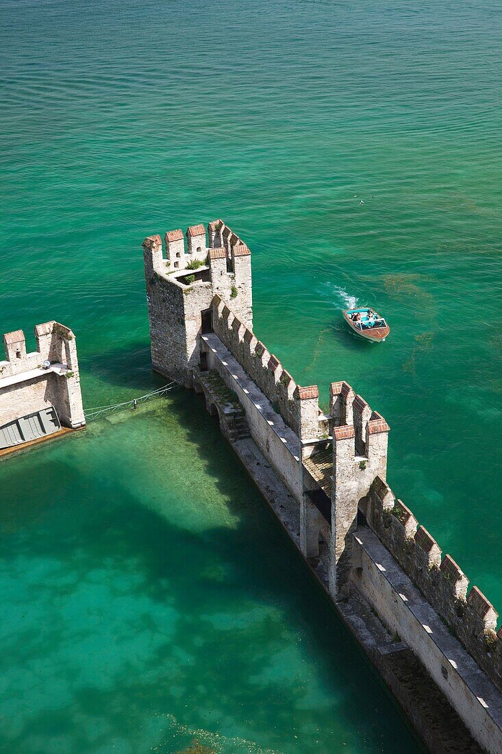 Italy, Lombardy, Lake District, Lake Garda, Sirmione, Castello Scaligero, b 1250, view of the castle moat