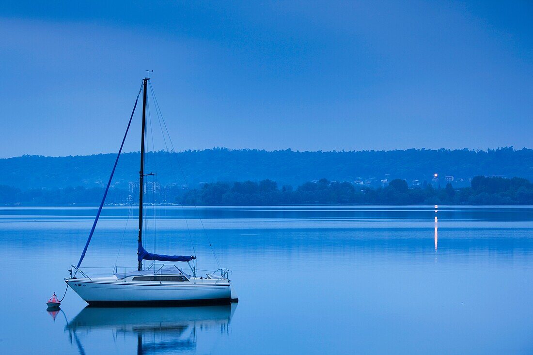 Italy, Lombardy, Lake Maggiore, Angera, sailboat