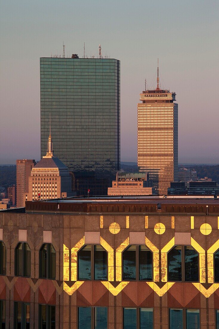 USA, Massachusetts, Boston, Back Bay, John Hancock and Prudential buildings from 75 State Street, high angle view, sunrise