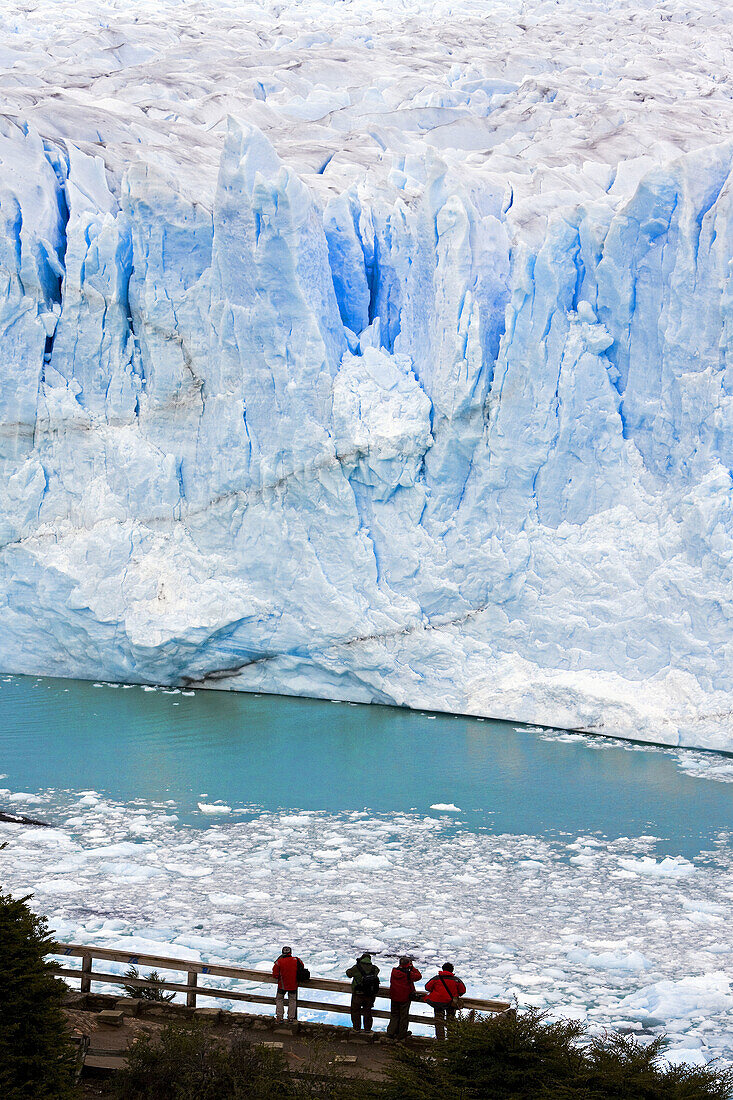 Perito Moreno glacier, Argentino Lake, Patagonia, Argentina  March 2009)
