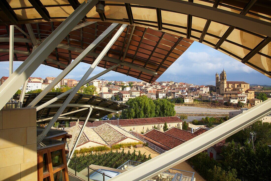 Hotel nach einem Entwurf von Frank Gehry, Bodegas Marques de Riscal, Elciego, Rioja Alavesa, Araba, Baskenland, Spanien