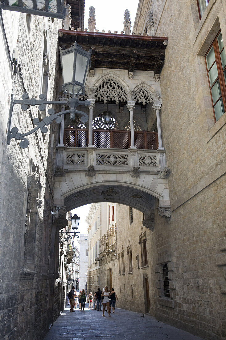 Narrow street in Barri Gòtic, Barcelona, Catalonia, Spain