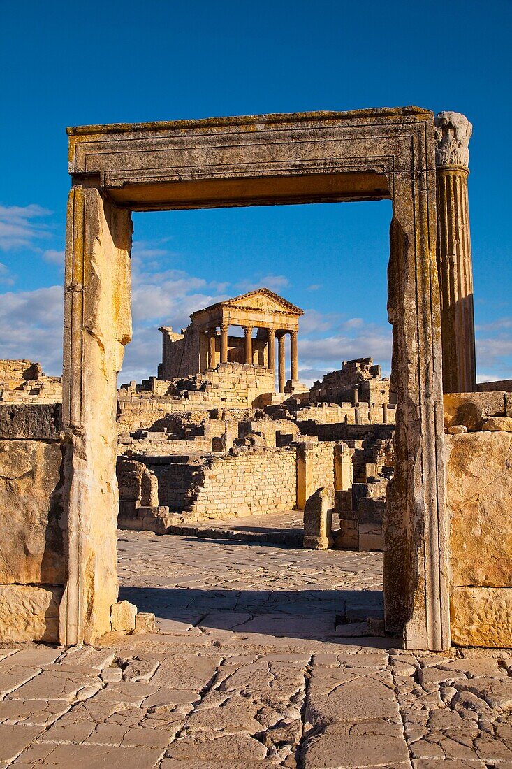 Capitolio, Ciudad romana de Dougga, Tunez, Africa