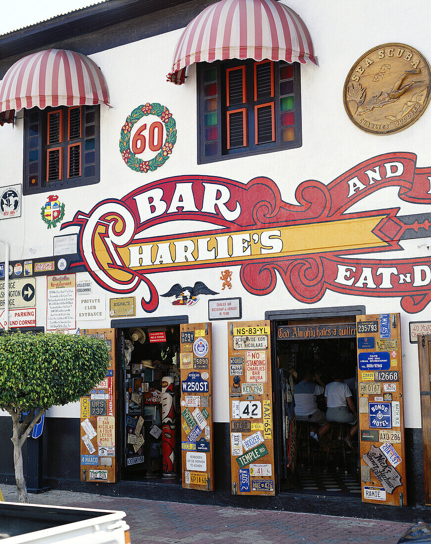 Charlie's Bar in San Nicolas, Aruba, Niederländische Antillen