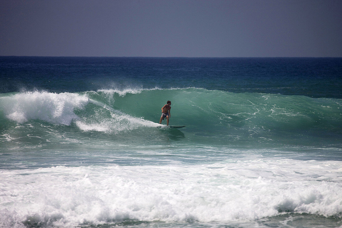 Surfen in Hikkaduwa, Sri Lanka