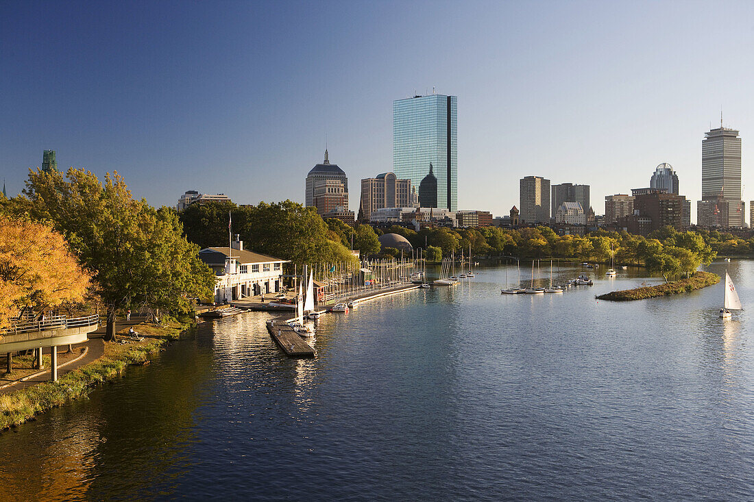 Skyline von Boston über dem Charles River, Massachusetts, USA