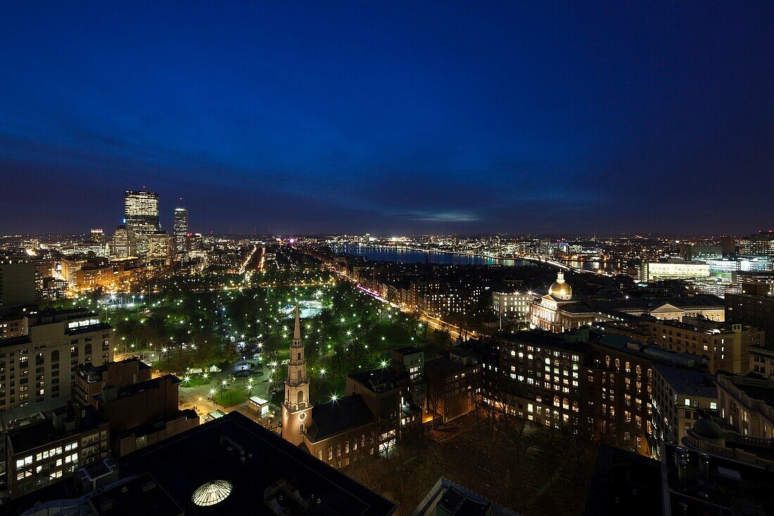 USA, Massachusetts, Boston, Back Bay, Boston Common, Park Street Church, and Massachusetts State House, high angle view, evening