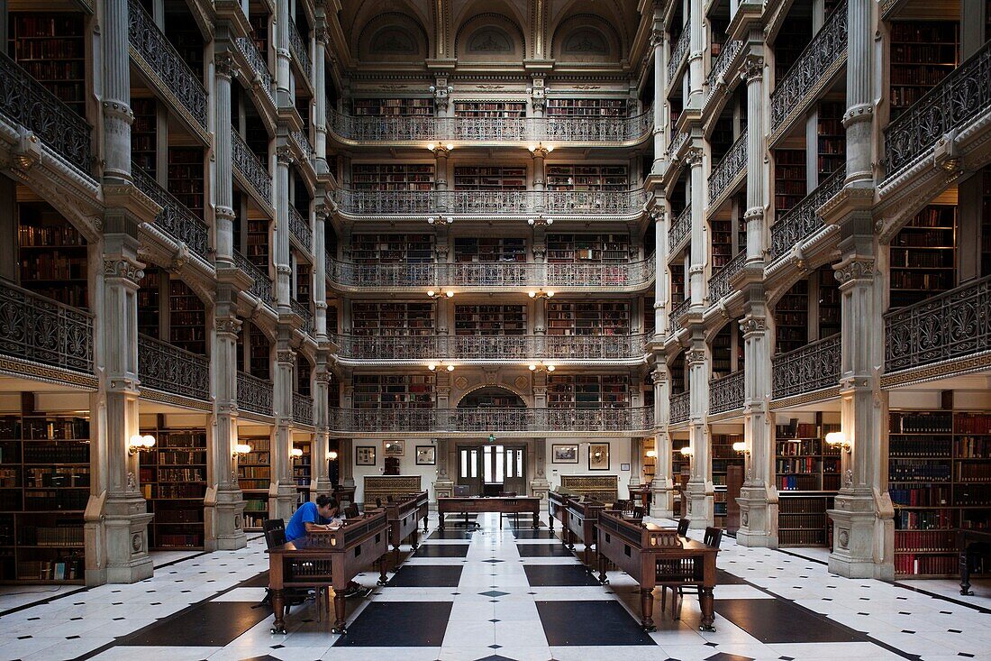 USA, Maryland, Baltimore, library at the Peabody Institute at Johns Hopkins University