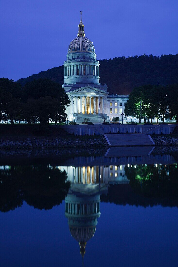 USA, West Virginia, Charleston, West Virginia State Capitol, reflection, dawn