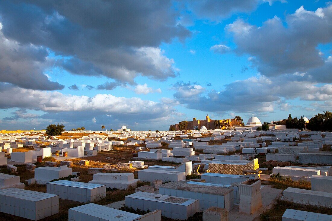 Cementerio y Convento fortaleza o ´Ribat´, Monastir Tunez, Africa