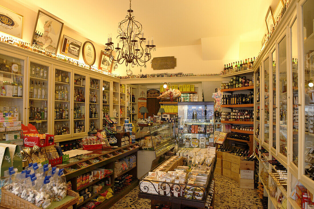 Store of Italian delicatessen in Taormina, Messina Province, Sicily, Italy, Europe