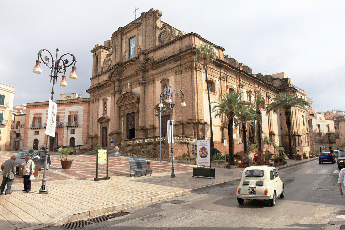 Cathedral Basilica Santa Maria del Soccorso under clouded sky, Piazza Duomo, in Sciacca, Province Agrigento, Sicily, Italy, Europe