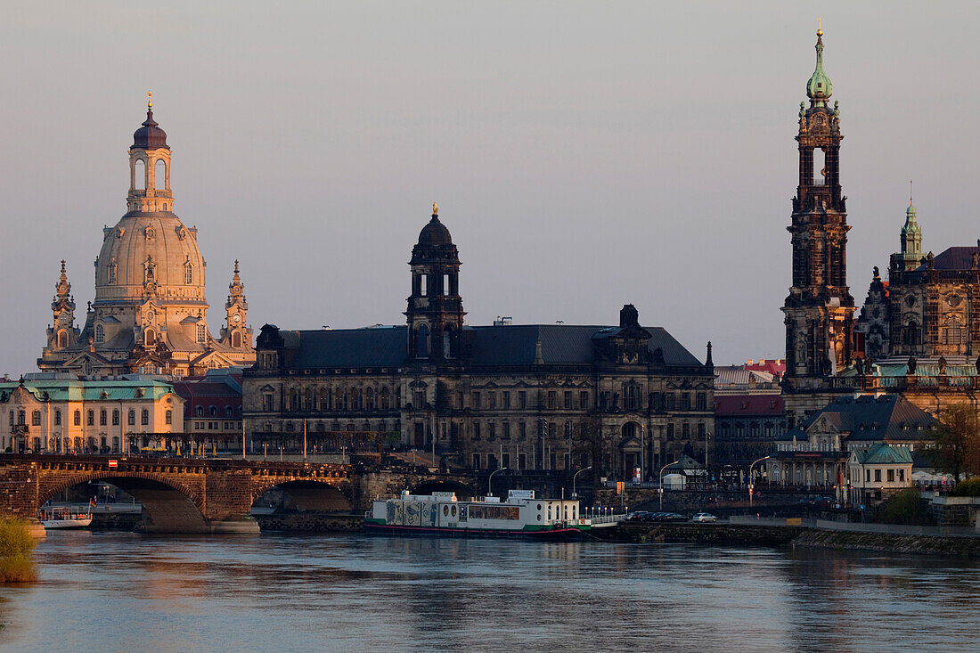 City view with the Elbe River, Augustus Bridge, Frauenkirche, Church of our Lady, Brühlsche Terasse, Brühl´s Terrace, Brühl´s Palais, Ständehaus, Hofkirche, Dresden, Saxony, Germany