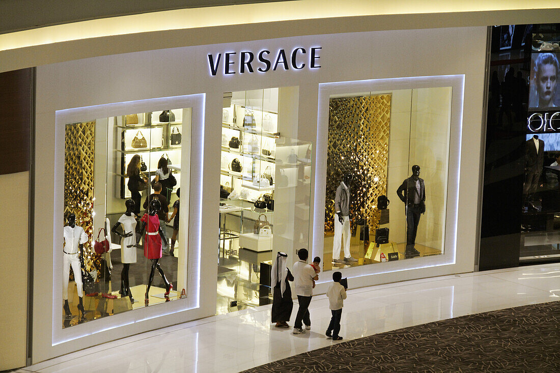 Versace Shop at Dubai Mall next to Burj Khalifa, Dubai, UAE Dubai Mall next to Burj Khalifa, biggest shopping mall in the world with more than 1200 shops, Dubai, UAE