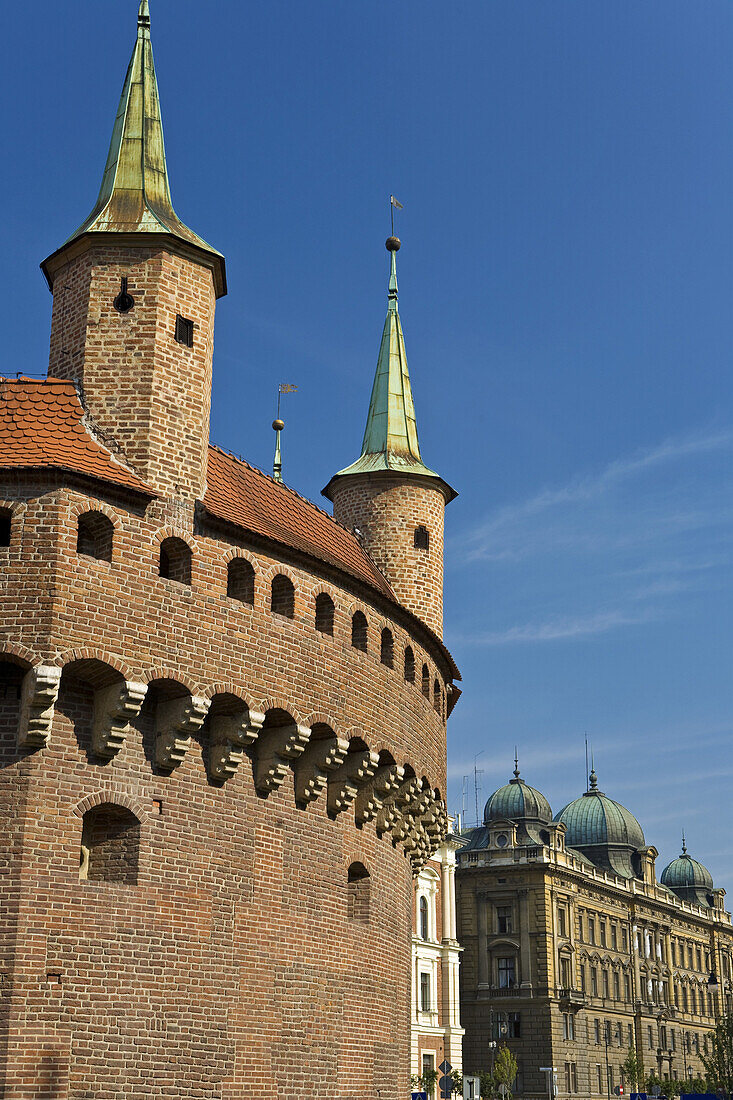 Detail des Barbakan im Sonnenlicht, Krakau, Polen, Europa