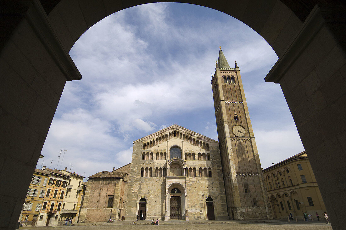 Duomo  cathedral) and bell tower, Parma. Emilia-Romagna, Italy