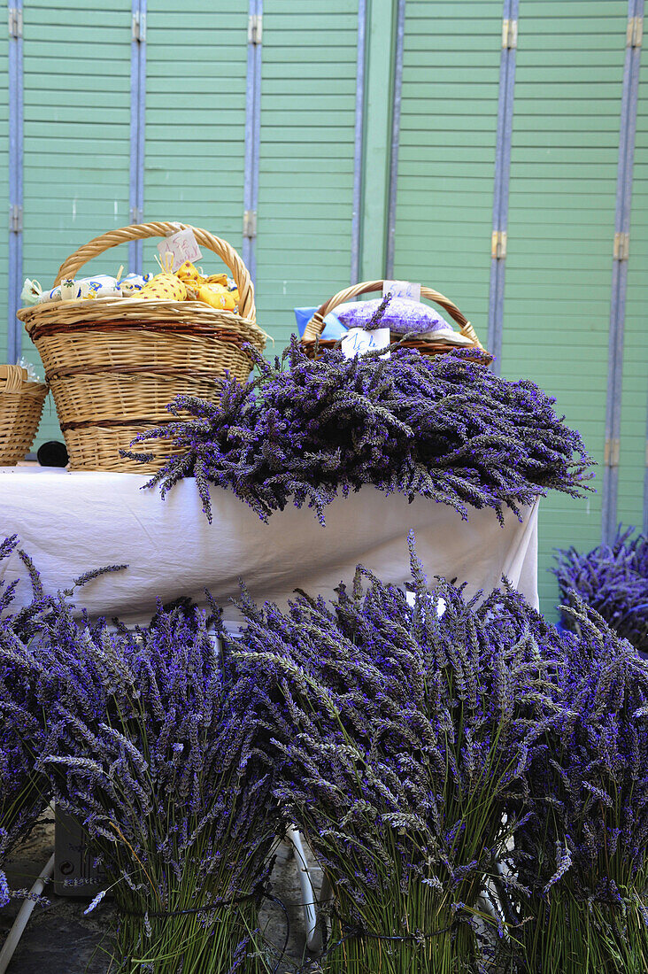 Lavender at the provencal market at Buis-les-Baronnies, Haute Provence, Provence, France, Europe