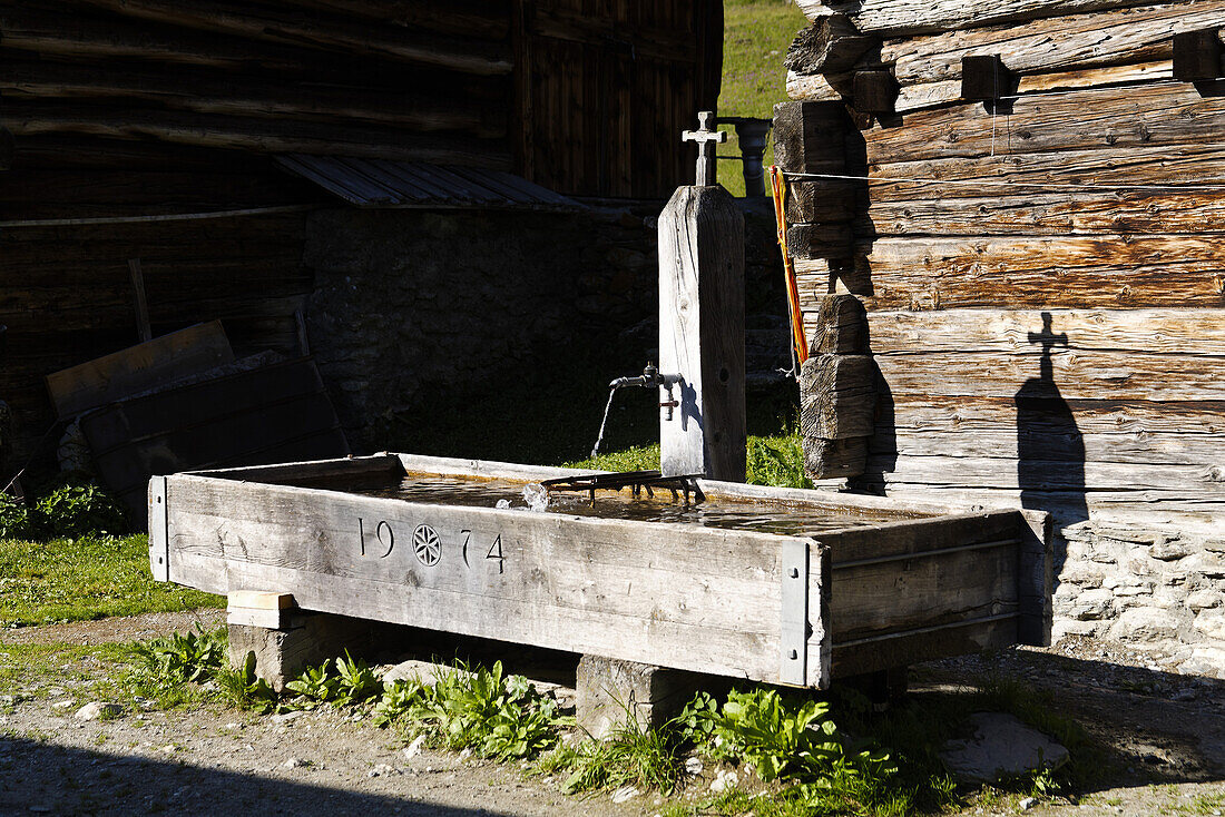 Fountain, Oberhalbstein valley, Grisons, Piz Platta, Switzerland