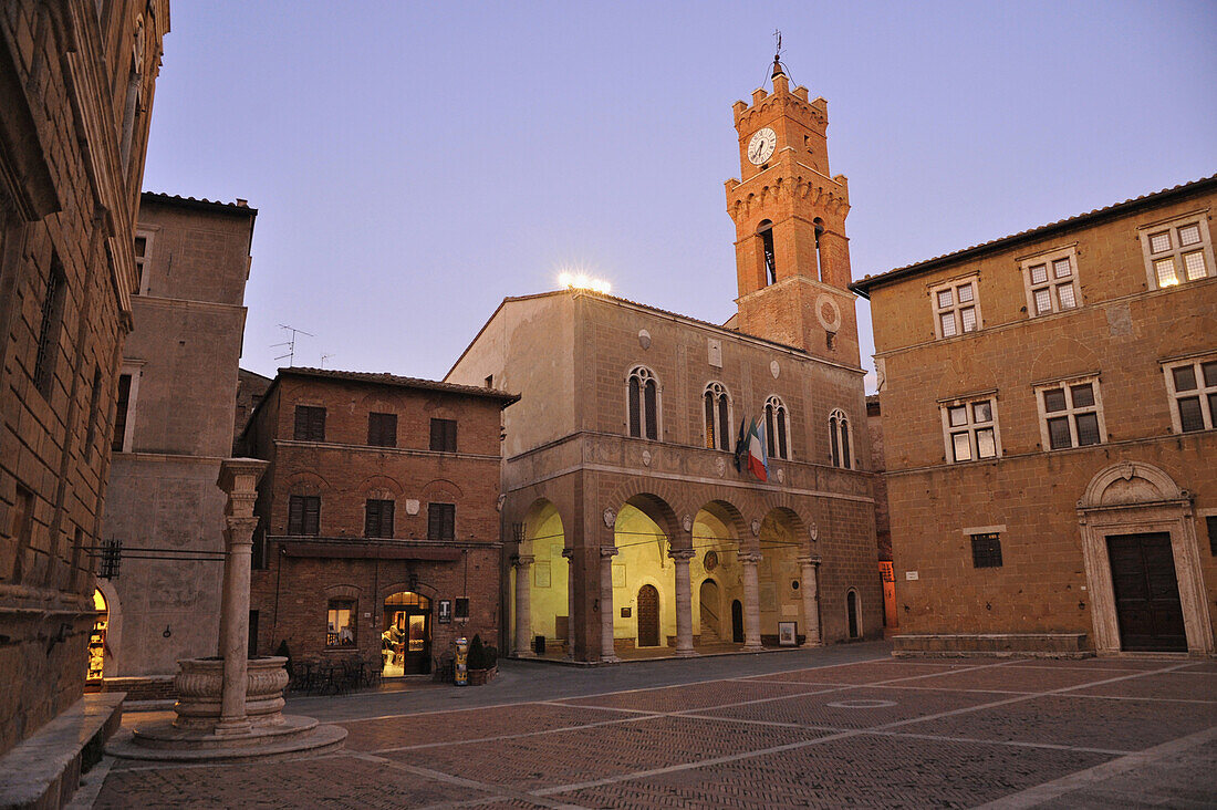 Town hall Palazzo dei Commune in the evening, Pienza, Tuscany, Italy, Europe