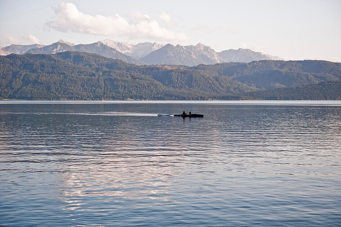 Boot auf dem Walchensee, Oberbayern, Bayern, Deutschland