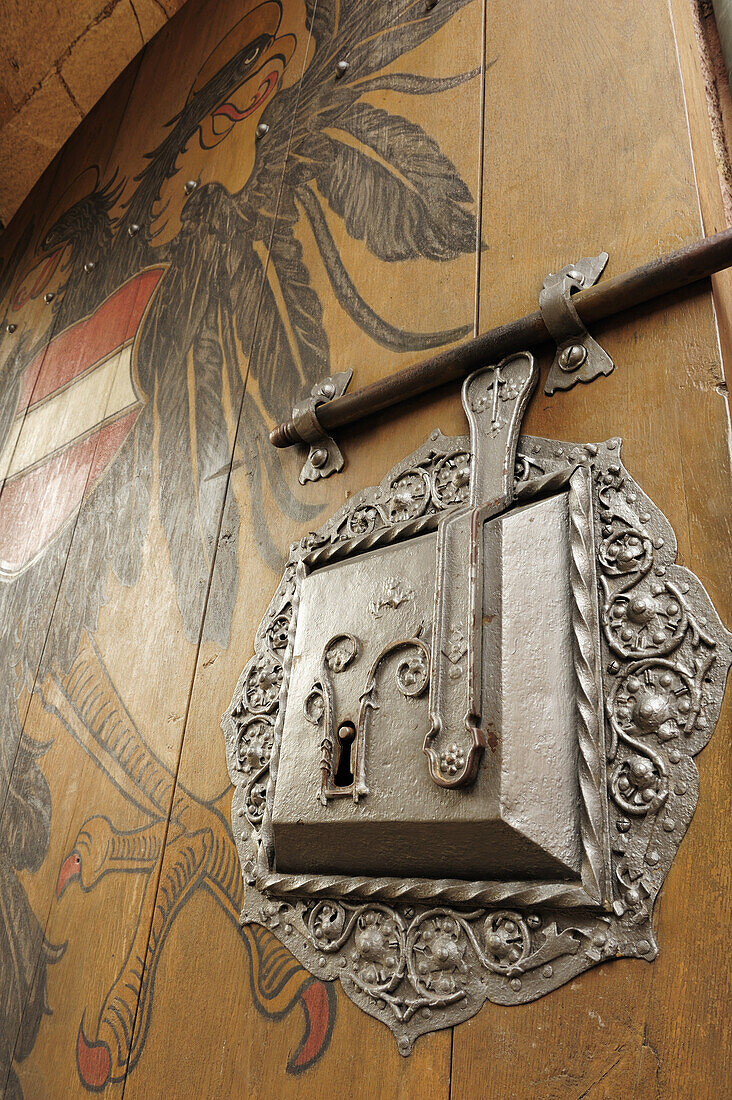 Lock and bar on the gate of the imperial castle, Kaiserburg, Nuremberg castle, Nuremberg, Bavaria, Germany