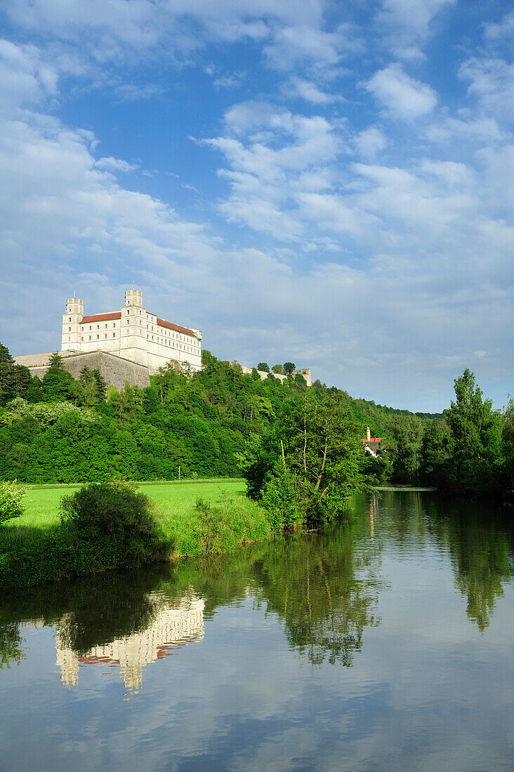 View of castle Willibaldsburg, Altmuehltal cycle trail, Altmuehl valley nature park, Altmuehl, Eichstaett, Bavaria, Germany