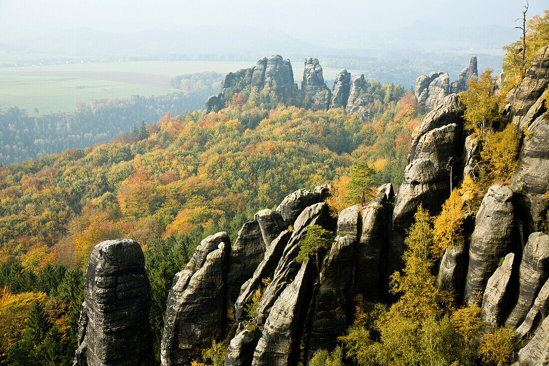 Rocks Schrammsteine in autumn, Elbe Sandstone Mountains, Saxon Switzerland National Park, Bad Schandau, Saxony, Germany