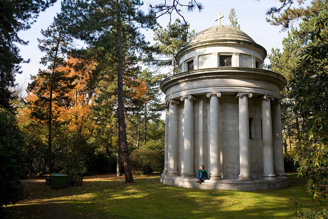 Grabdenkmal, Südfriedhof, Leipzig, Sachsen, Deutschland