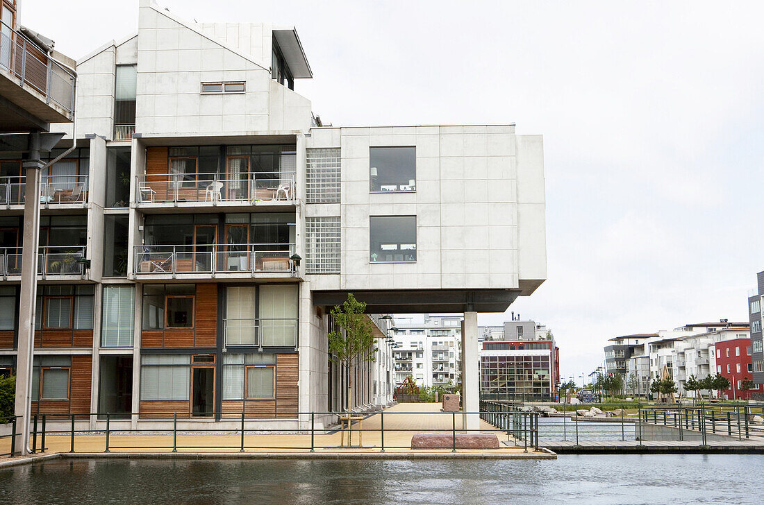 Wohnhäuser des ökologisch nachhaltigen Stadtviertels Västra Hamnen, gebaut zur ökologischen Bauausstellung Bo01, Malmö, Schonen, Südschweden, Schweden