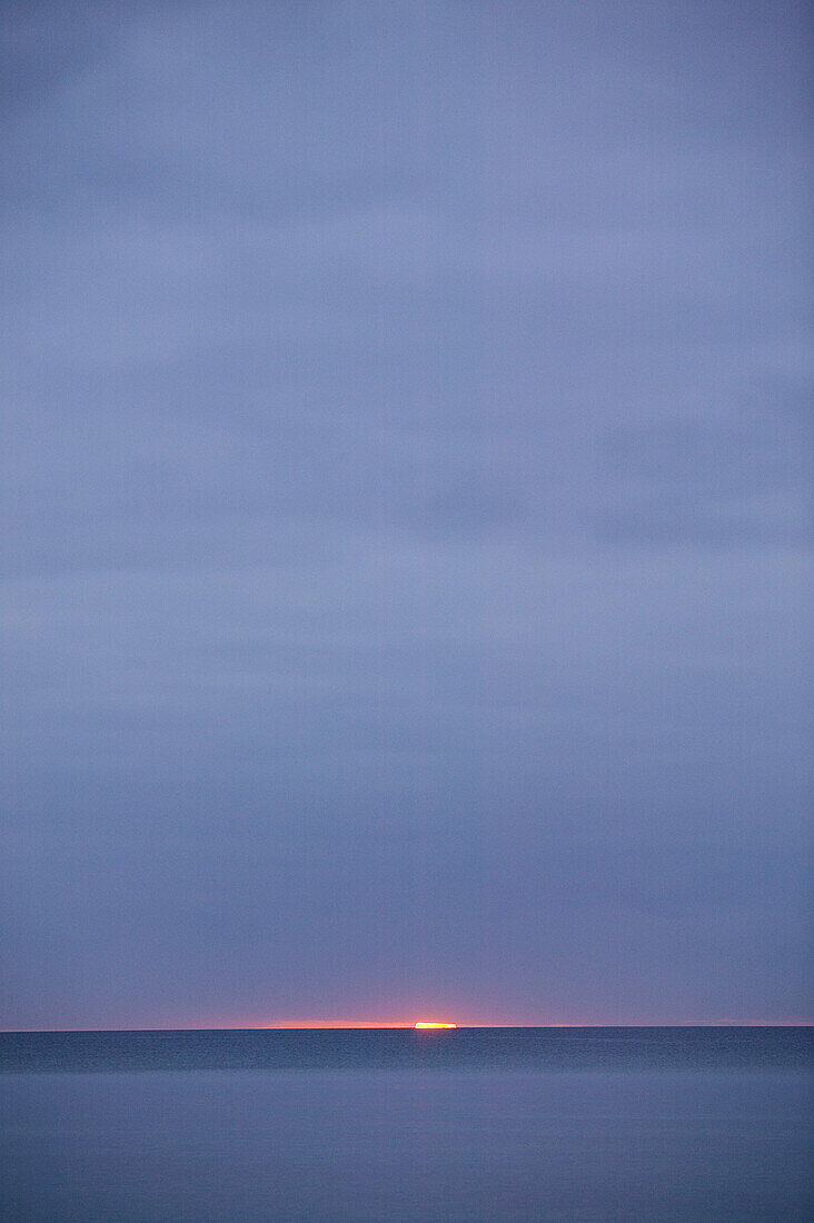 Sunrise in the horizon