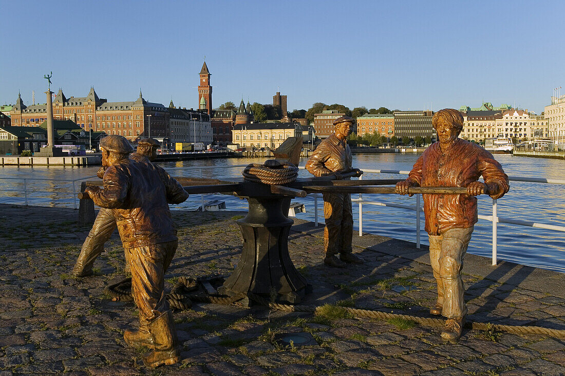Wooden statue of Risto Karvinen, Helsingborg harbour (Norra Hamnen), Skåne, Sweden
