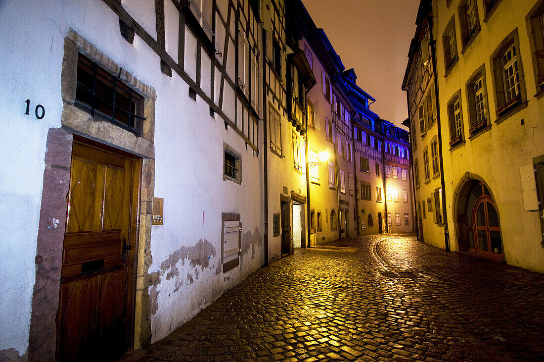 Colmar, rue des Tanneurs, Tanner`s lane, frame houses, cobblestoned pavement, Alsace, France