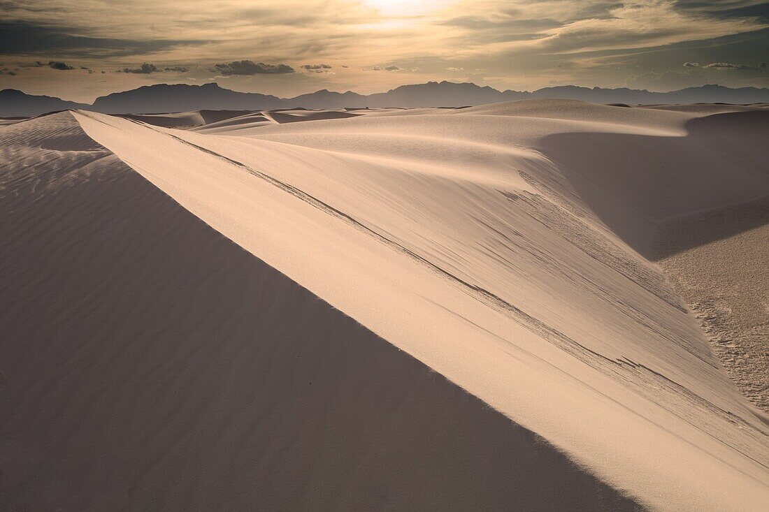 Arid, Desert, Dry, Dune, Mexico, Monument, Mountain, National, New, Sands, Usa, White, S19-922373, agefotostock 