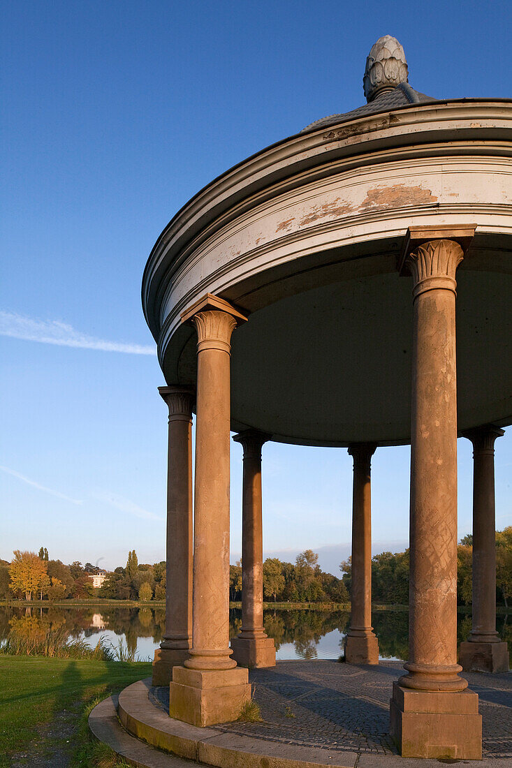 Autumn in Richmond Park at Richmond castle, rotunda, Braunschweig, Brunswick, Lower Saxony, Northern Germany