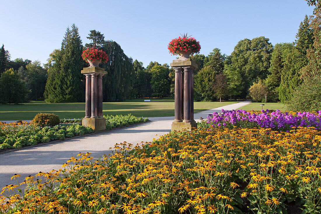 Flower beds in the spa gardens, trees and landscape park, Bad Pyrmont, Weser Uplands, Lower Saxony, Northern Germany
