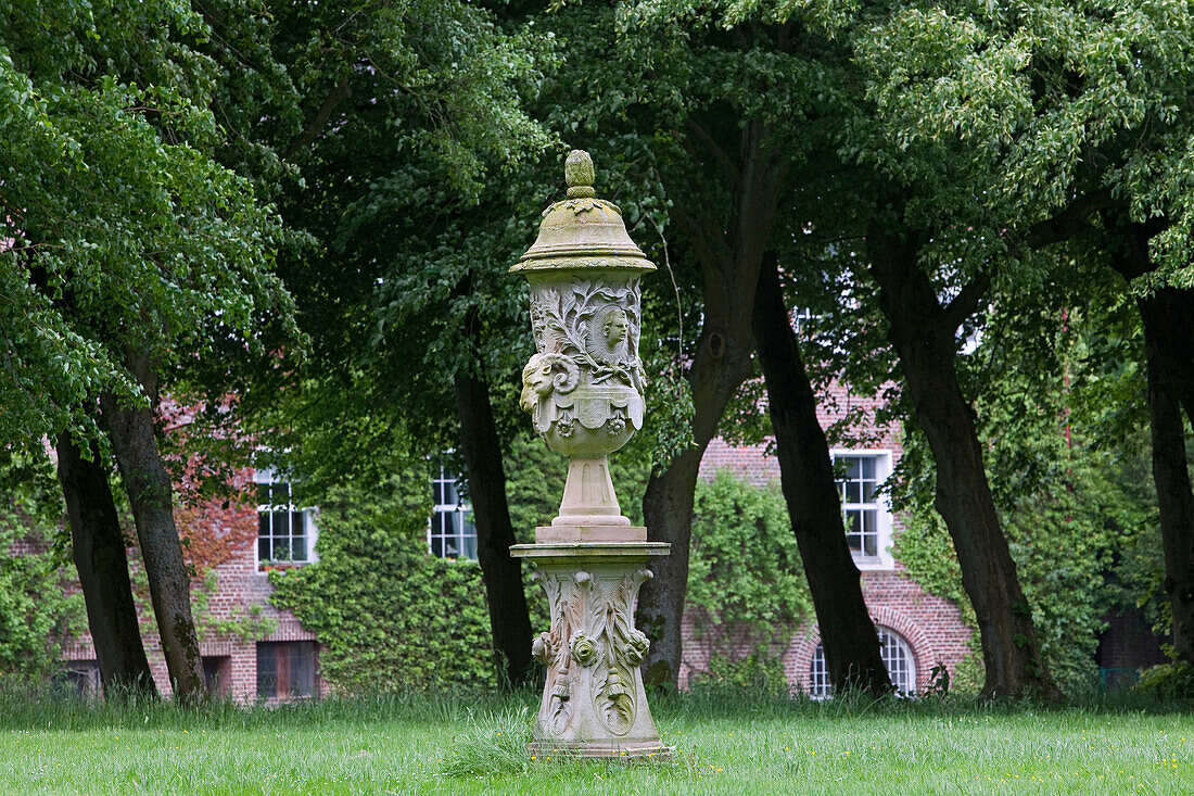 Pokal, Landschaftsgarten, Schloss Lütetsburg, Lütetsburg, Niedersachsen, Deutschland